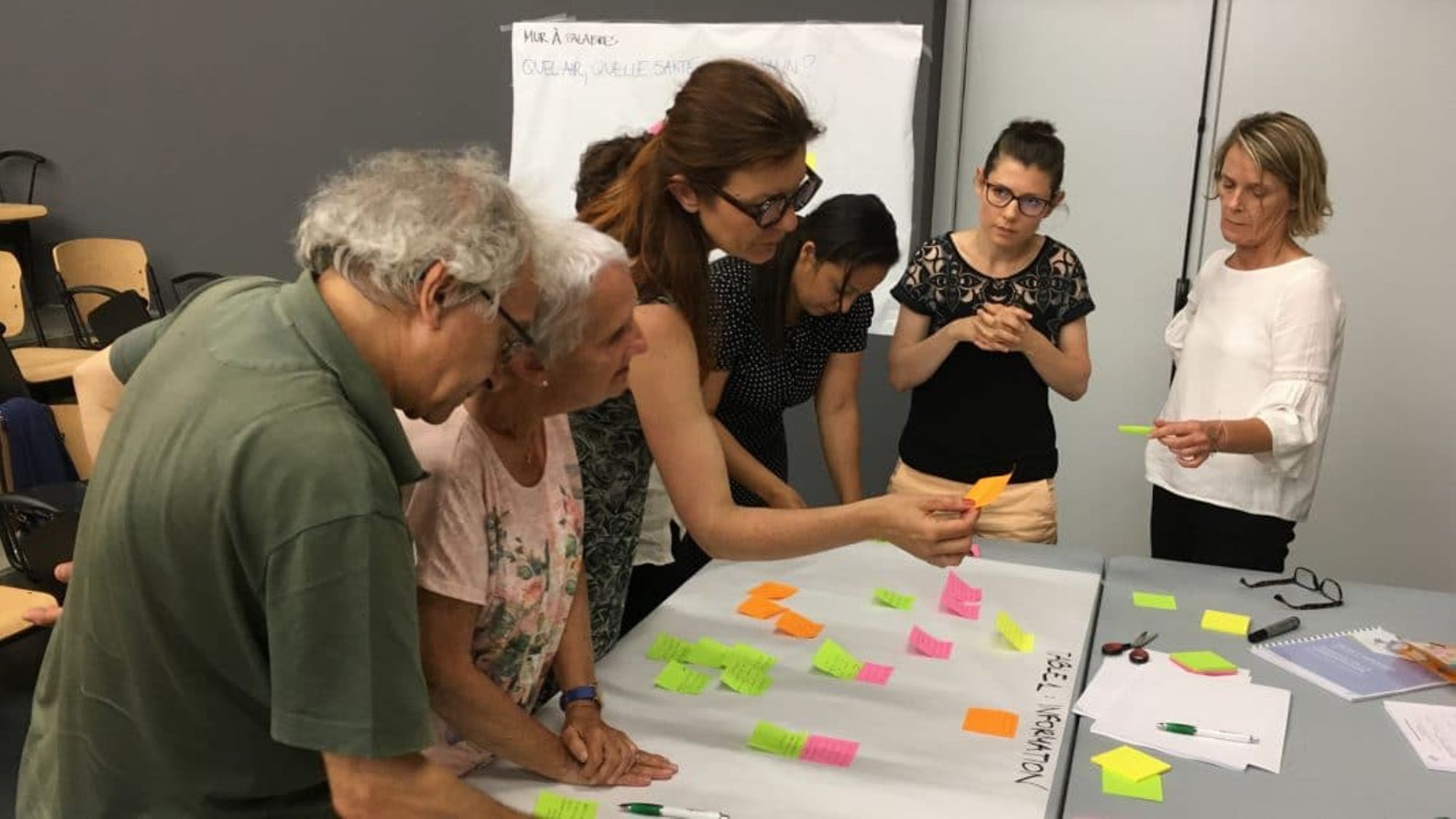 À Istres, la population sceptique face au processus de concertation sur la pollution